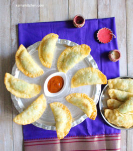 matar karanji peas kachori